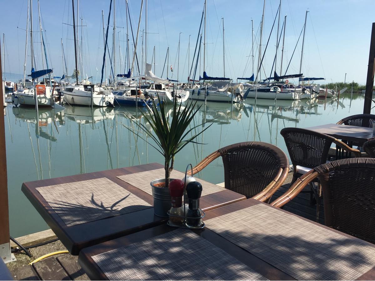 Calypso Lakeside Rooms & Lux Apartments Siofok Dış mekan fotoğraf