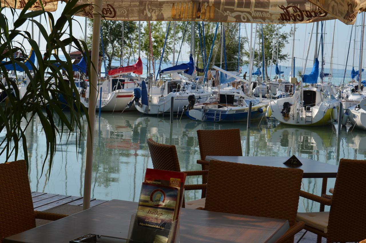 Calypso Lakeside Rooms & Lux Apartments Siofok Dış mekan fotoğraf