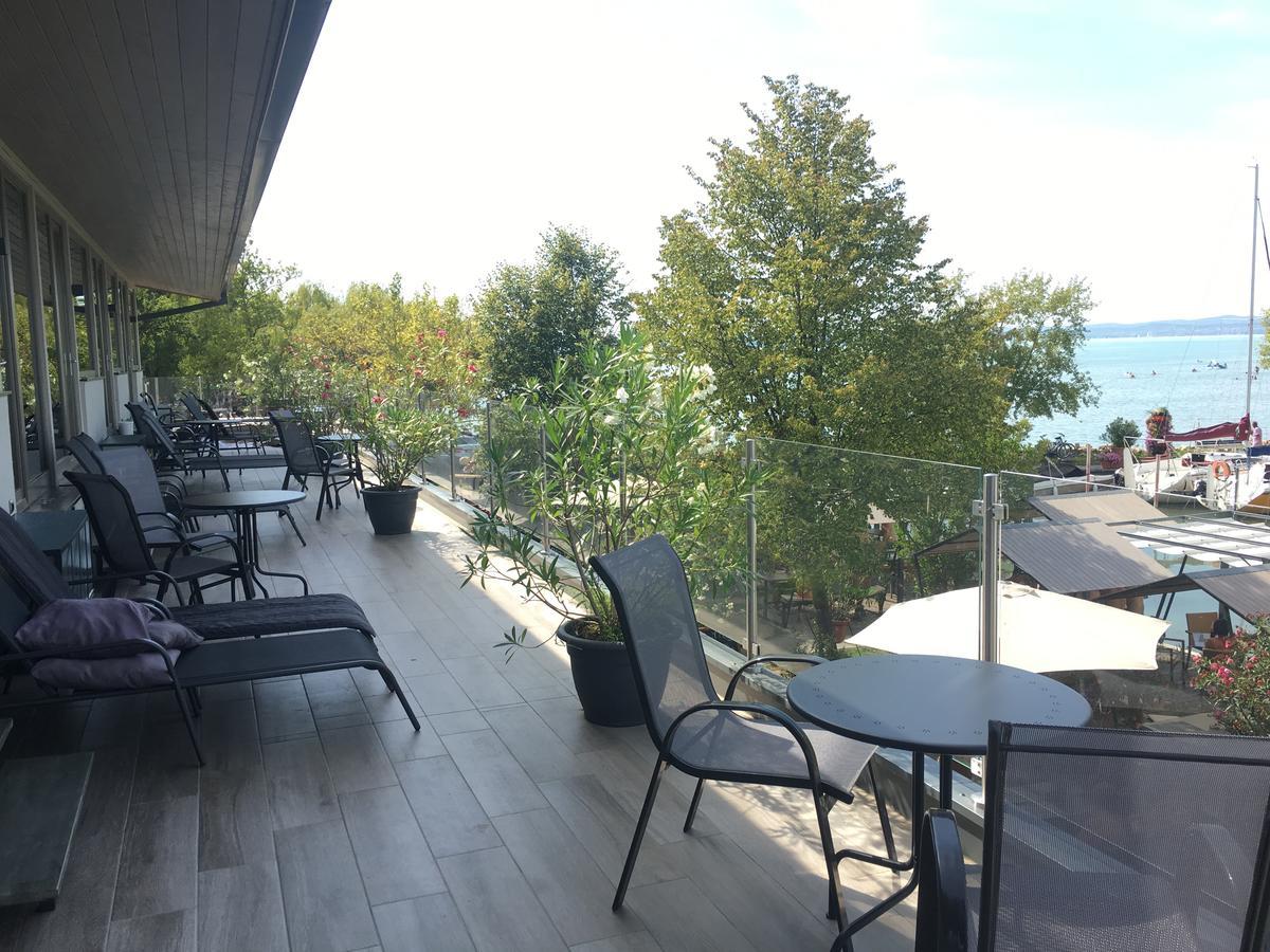 Calypso Lakeside Rooms & Lux Apartments Siofok Dış mekan fotoğraf