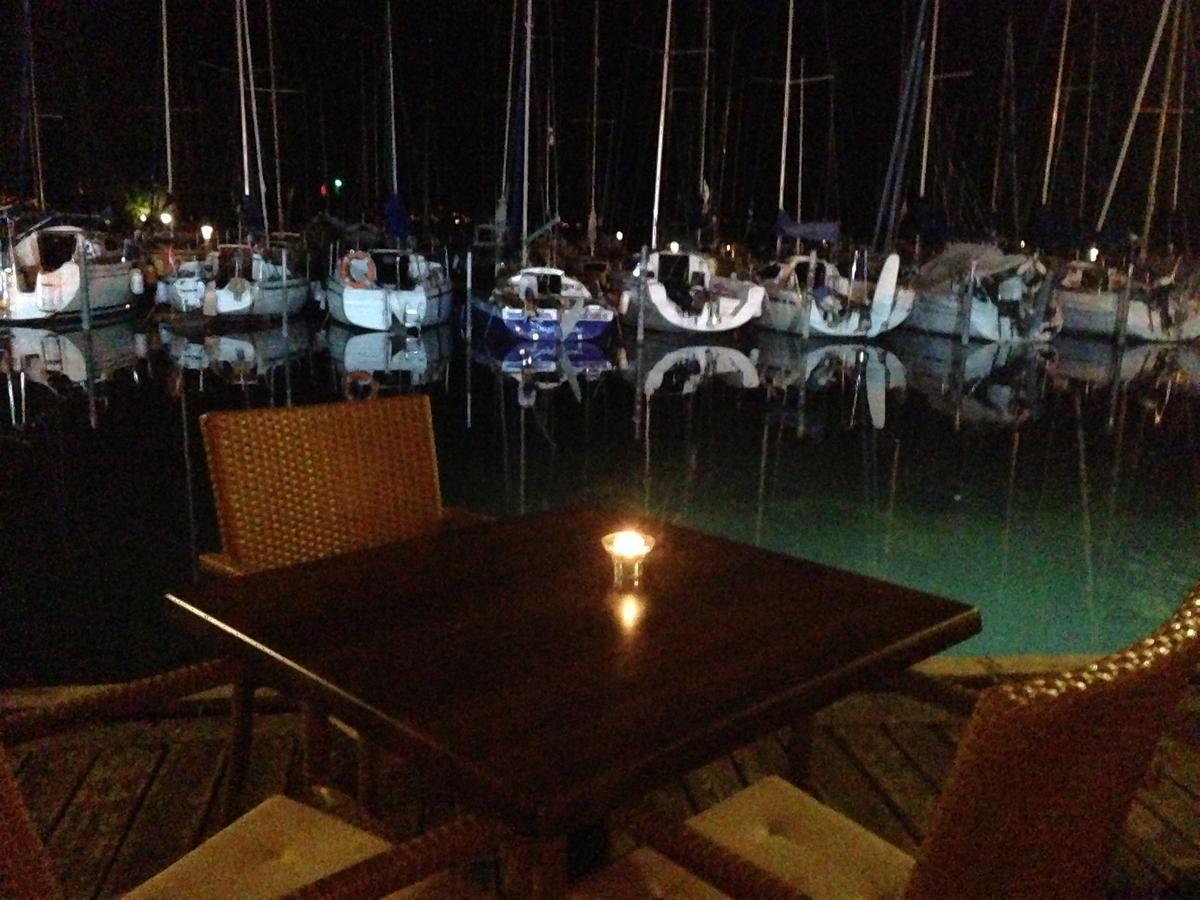 Calypso Lakeside Rooms & Lux Apartments Siofok Dış mekan fotoğraf