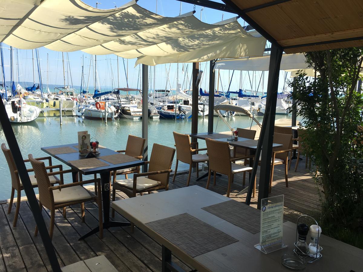 Calypso Lakeside Rooms & Lux Apartments Siofok Dış mekan fotoğraf
