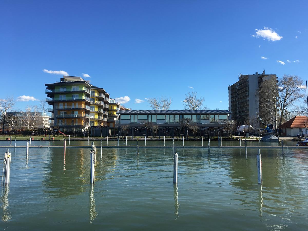 Calypso Lakeside Rooms & Lux Apartments Siofok Dış mekan fotoğraf