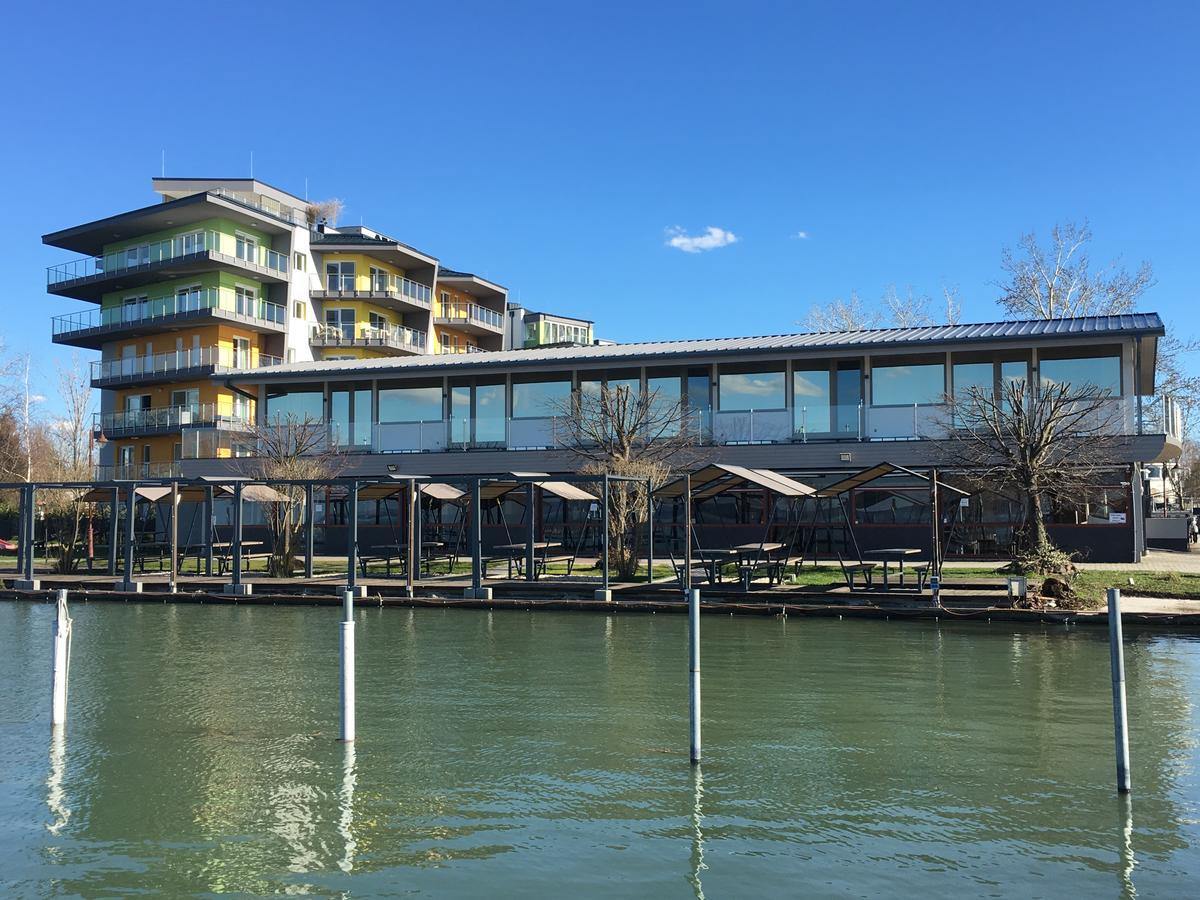 Calypso Lakeside Rooms & Lux Apartments Siofok Dış mekan fotoğraf