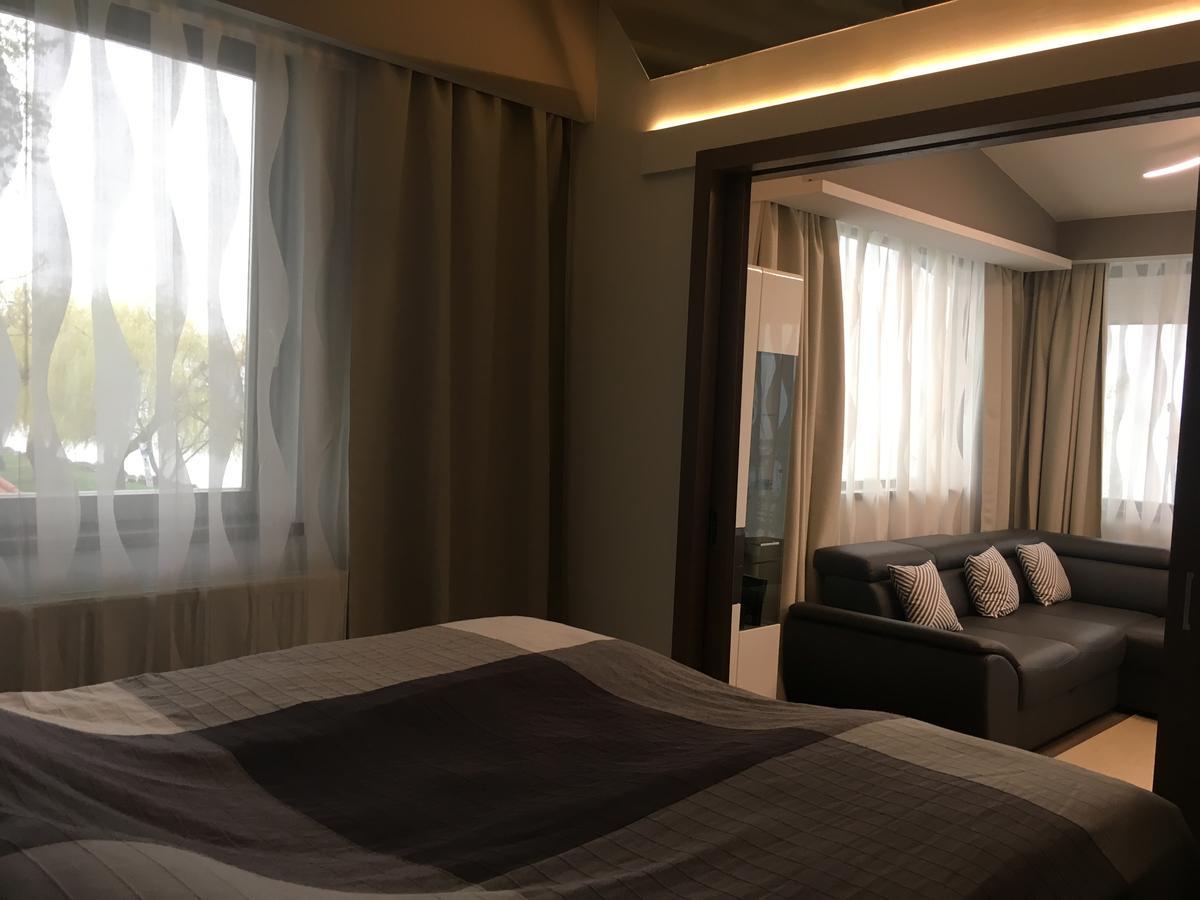 Calypso Lakeside Rooms & Lux Apartments Siofok Dış mekan fotoğraf