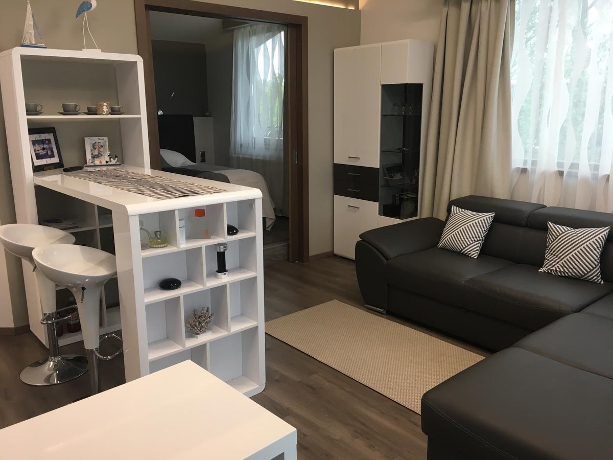 Calypso Lakeside Rooms & Lux Apartments Siofok Dış mekan fotoğraf