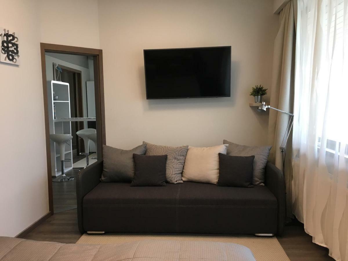 Calypso Lakeside Rooms & Lux Apartments Siofok Dış mekan fotoğraf