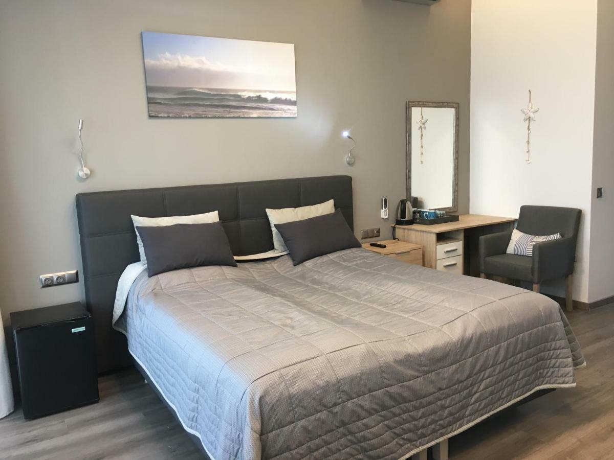 Calypso Lakeside Rooms & Lux Apartments Siofok Dış mekan fotoğraf